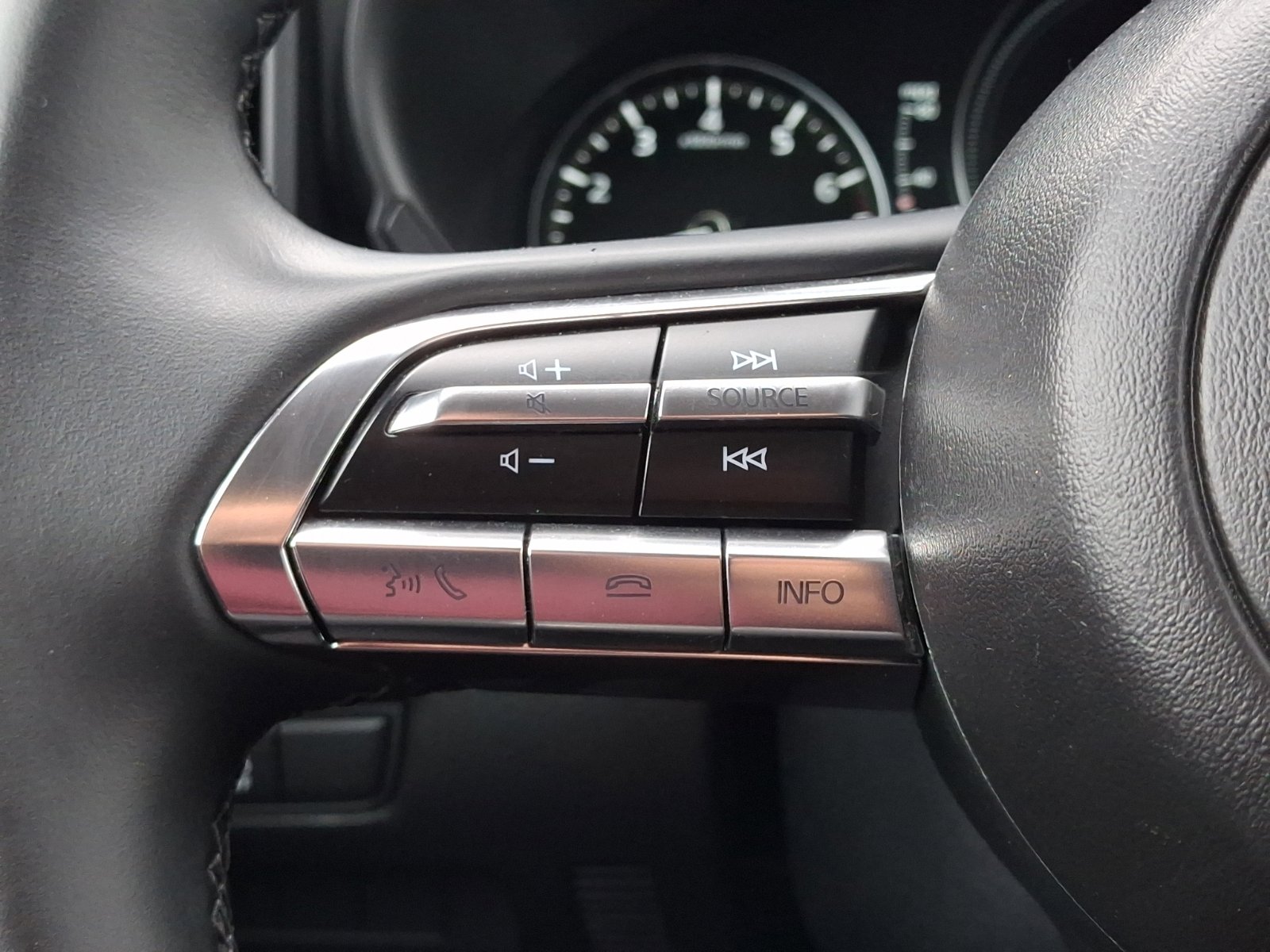 Used 2025 MAZDA CX-50 AWD 2.5 S w/ Weather Package image 22