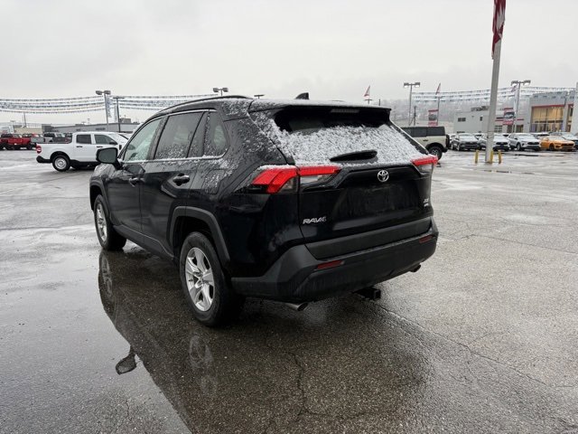 Used 2019 Toyota RAV4 XLE image 7