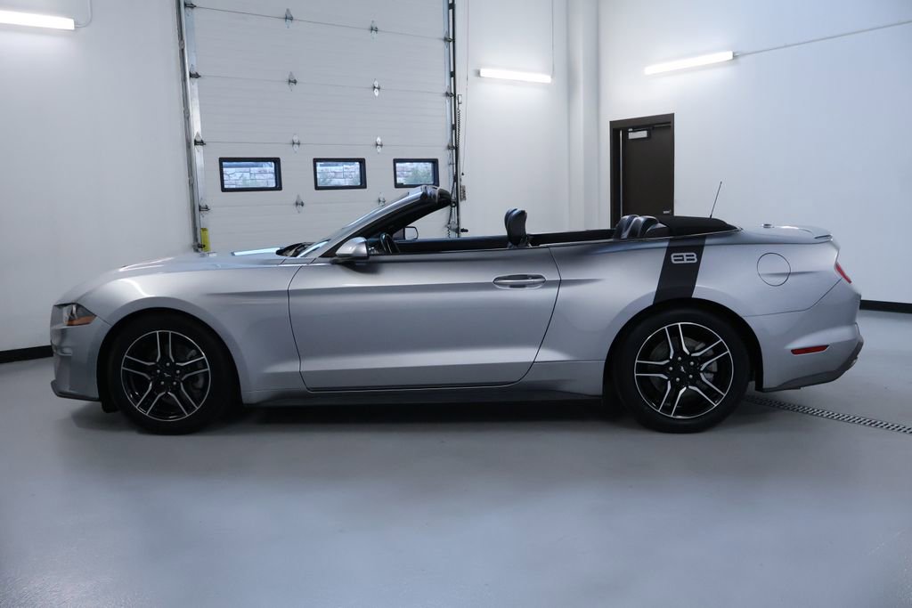 Used 2021 Ford Mustang Premium RWD image 4