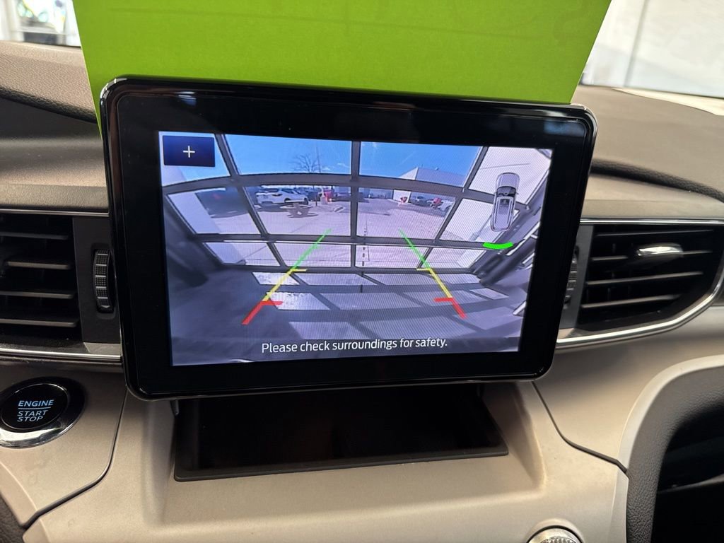 Used 2024 Ford Explorer XLT w/ Equipment Group 202A AWD/4WD image 11