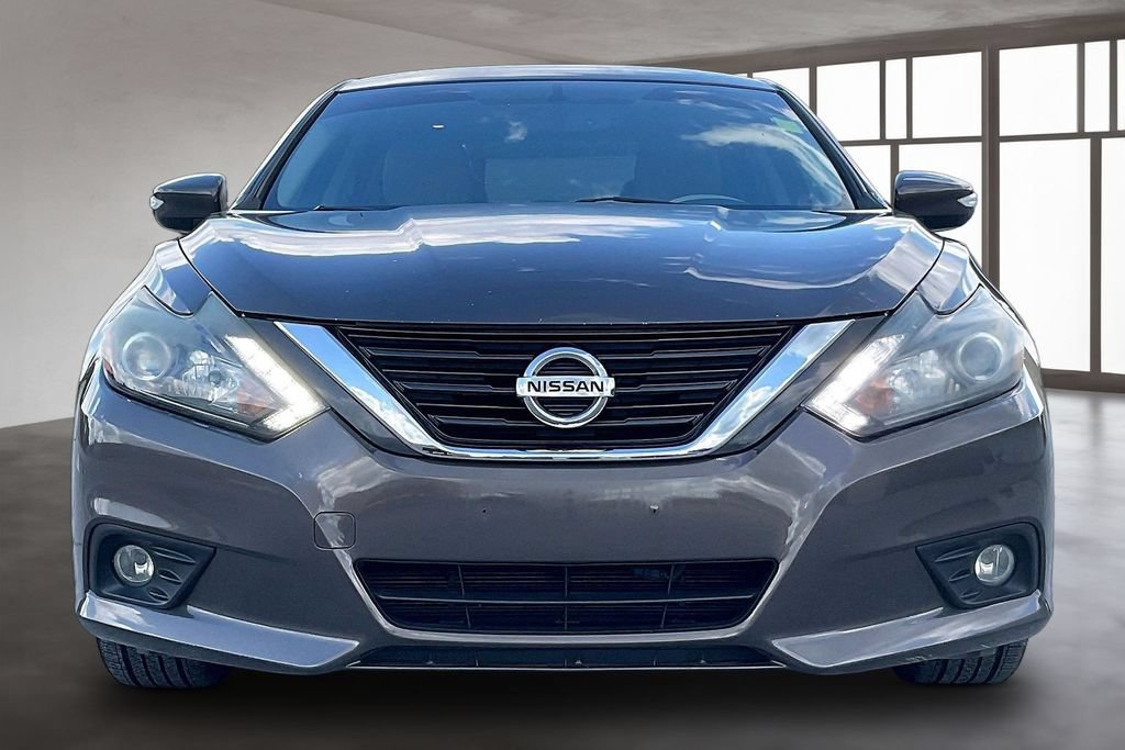Used 2016 Nissan Altima 2.5 SL w/ 2.5 Technology w/LED Package FWD image 2