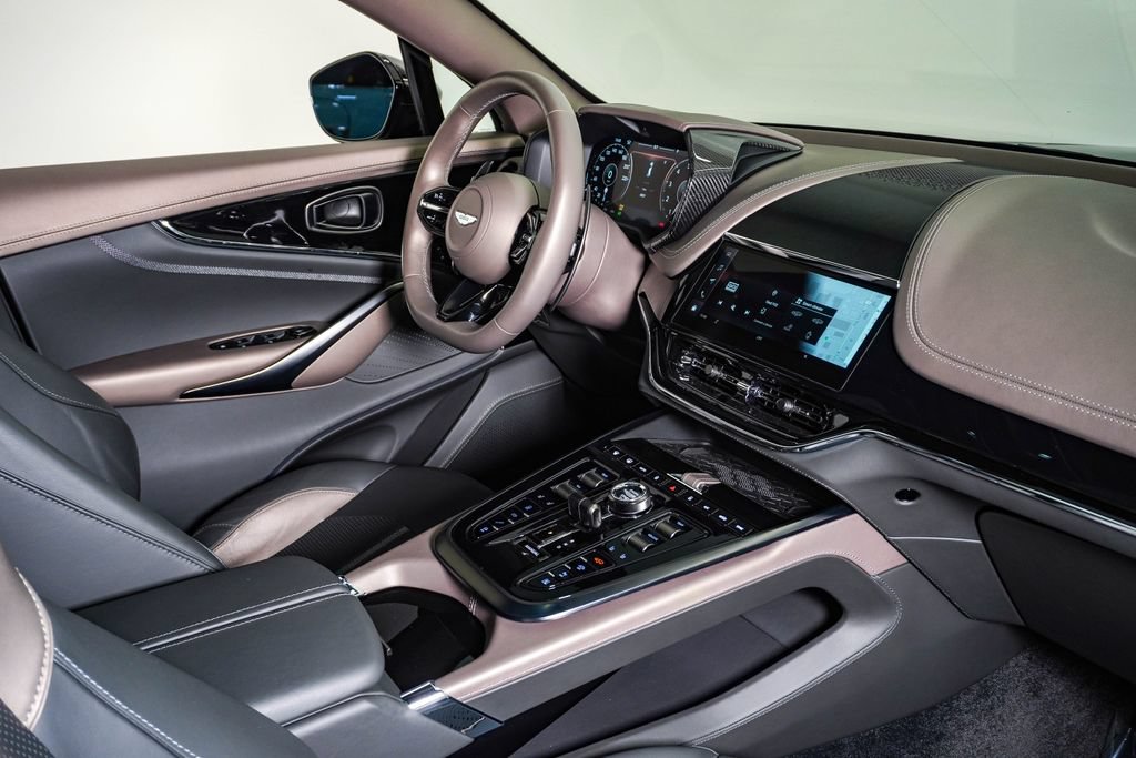 Used 2025 Aston Martin DBX 707 AWD/4WD image 16