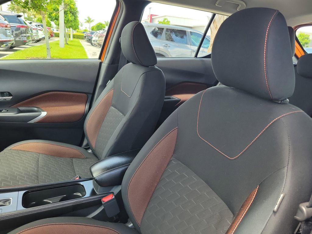 Used 2023 Nissan Kicks SR w/ Interior Electronics Package FWD image 20