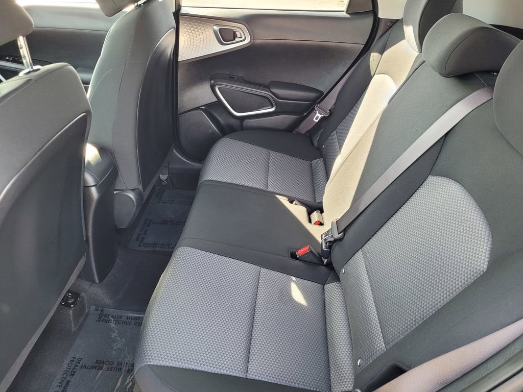 Used 2025 Kia Soul LX w/ LX Technology Package image 8
