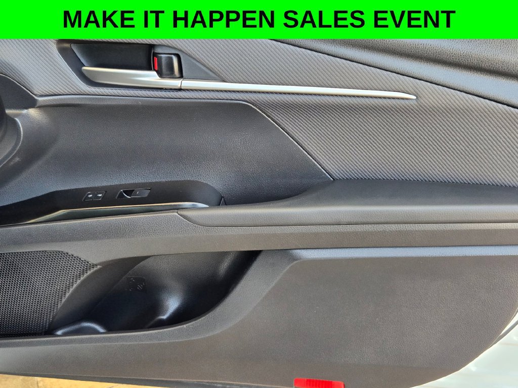 Used 2025 Toyota Camry SE FWD image 28