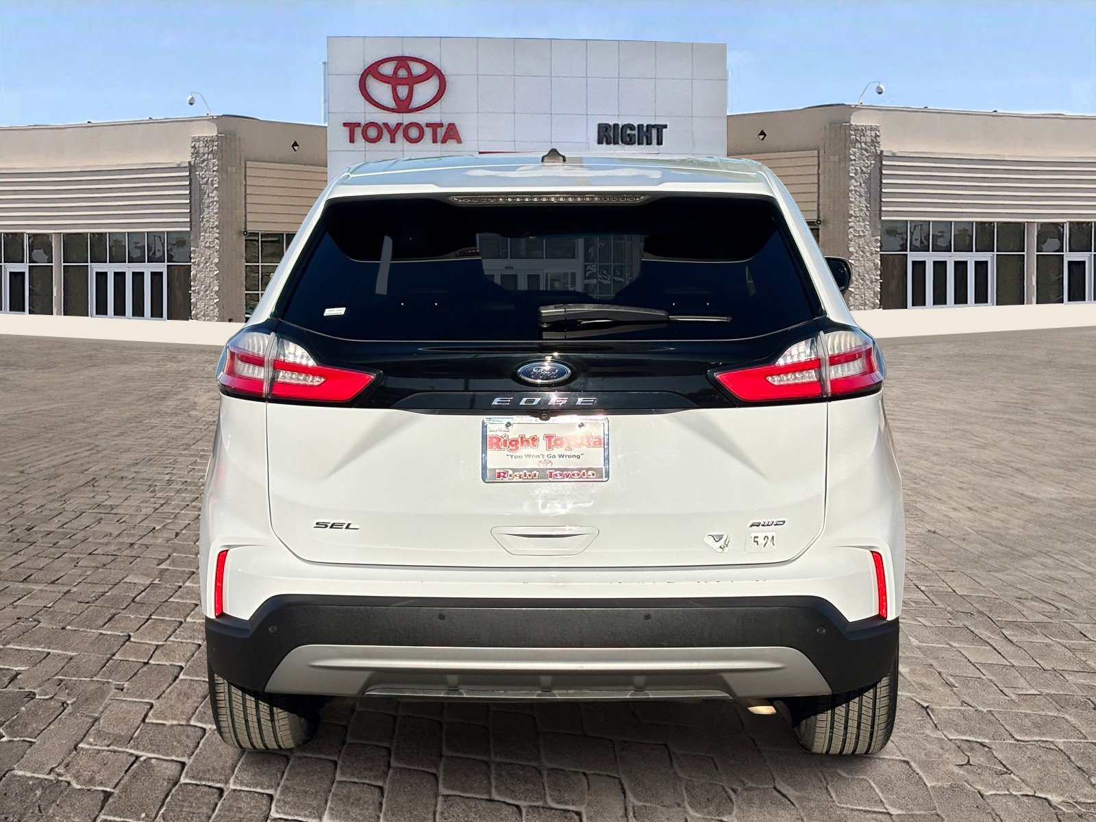 Used 2022 Ford Edge SEL image 6