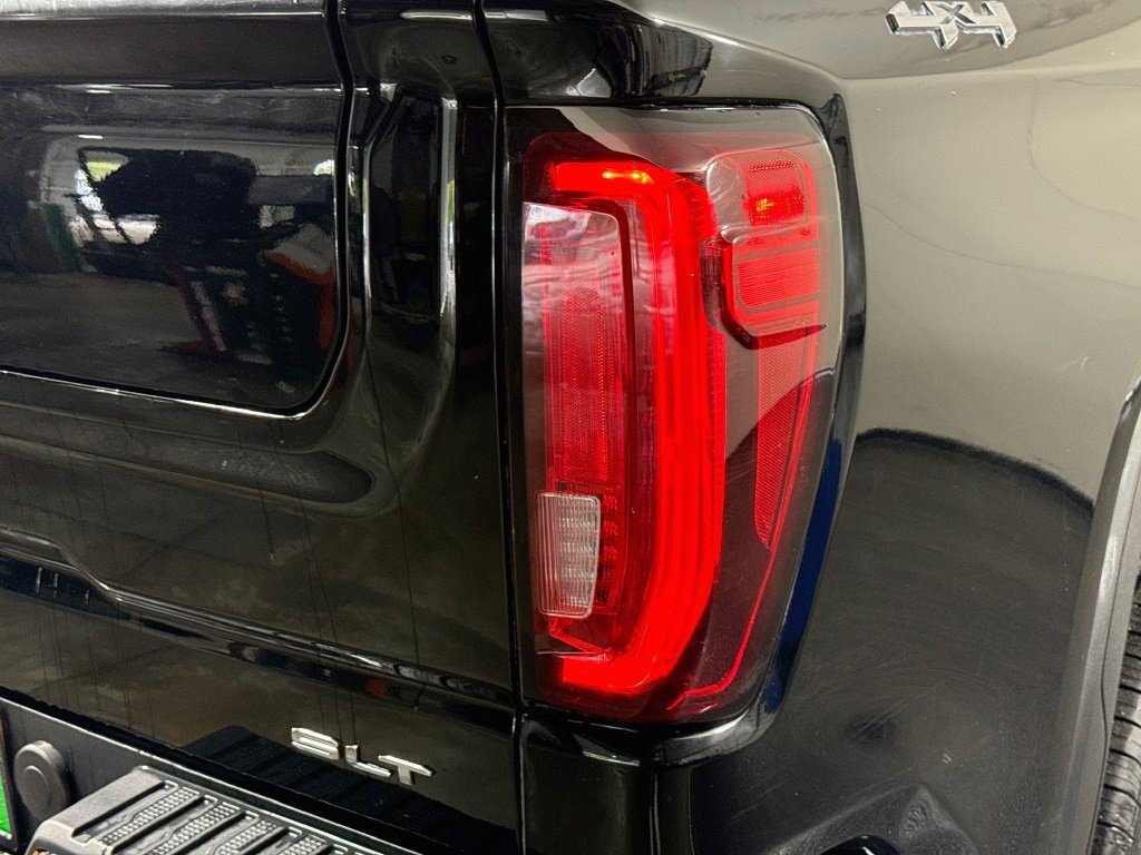 Used 2019 GMC Sierra 1500 SLT w/ SLT Convenience Package AWD/4WD image 29