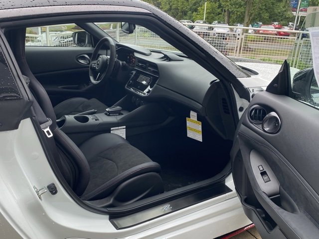 New 2024 Nissan Z NISMO w/ Floor Mat Package image 33