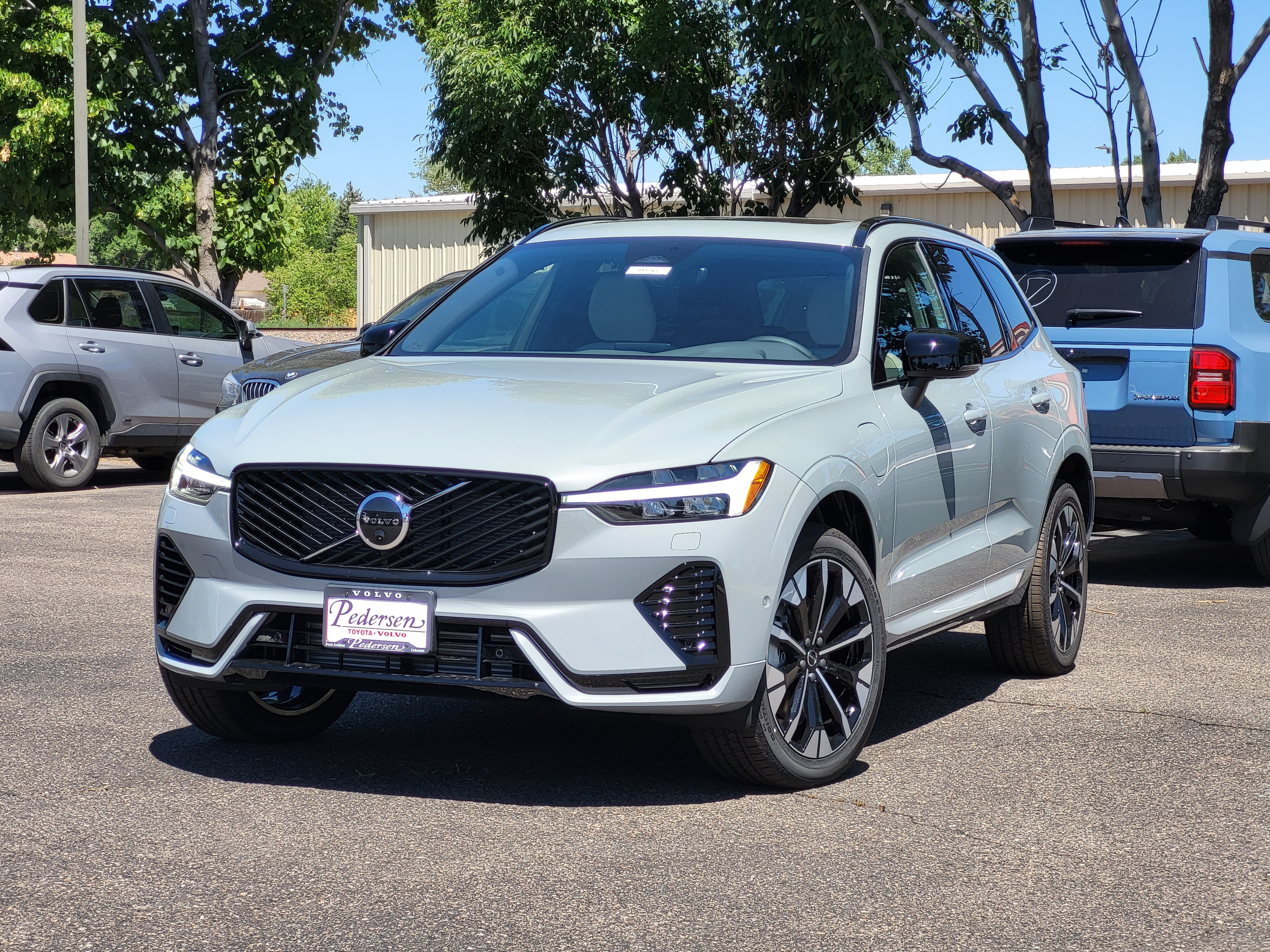 New 2026 Volvo XC60 T8 Plus w/ Protection Package Premier AWD/4WD image 2