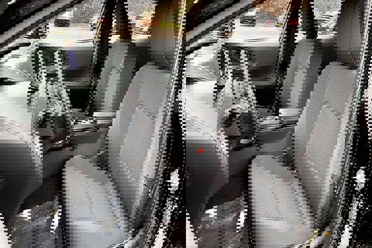 Used 2024 Toyota Prius LE image 7