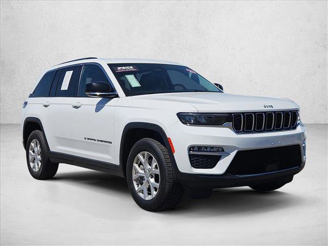 Used 2023 Jeep Grand Cherokee Limited image 3