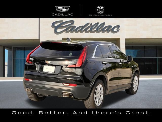 Certified 2023 Cadillac XT4 Luxury w/ Cold Weather Package FWD image 3