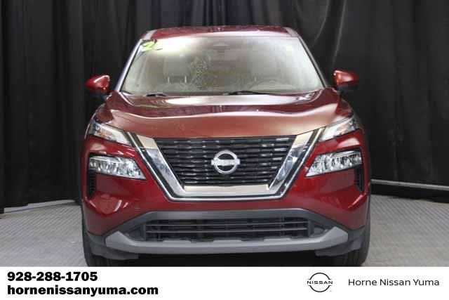 Used 2023 Nissan Rogue SV image 2