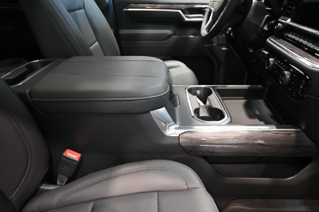 New 2026 Chevrolet Silverado 3500 LTZ w/ LTZ Premium Package AWD/4WD image 24