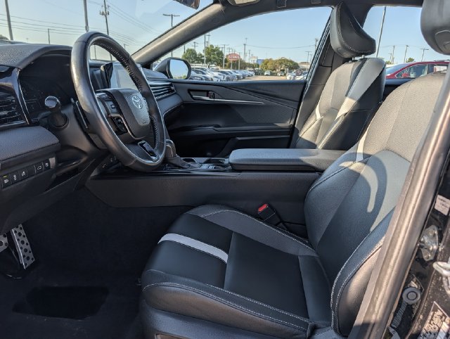 Used 2025 Toyota Camry SE FWD image 26
