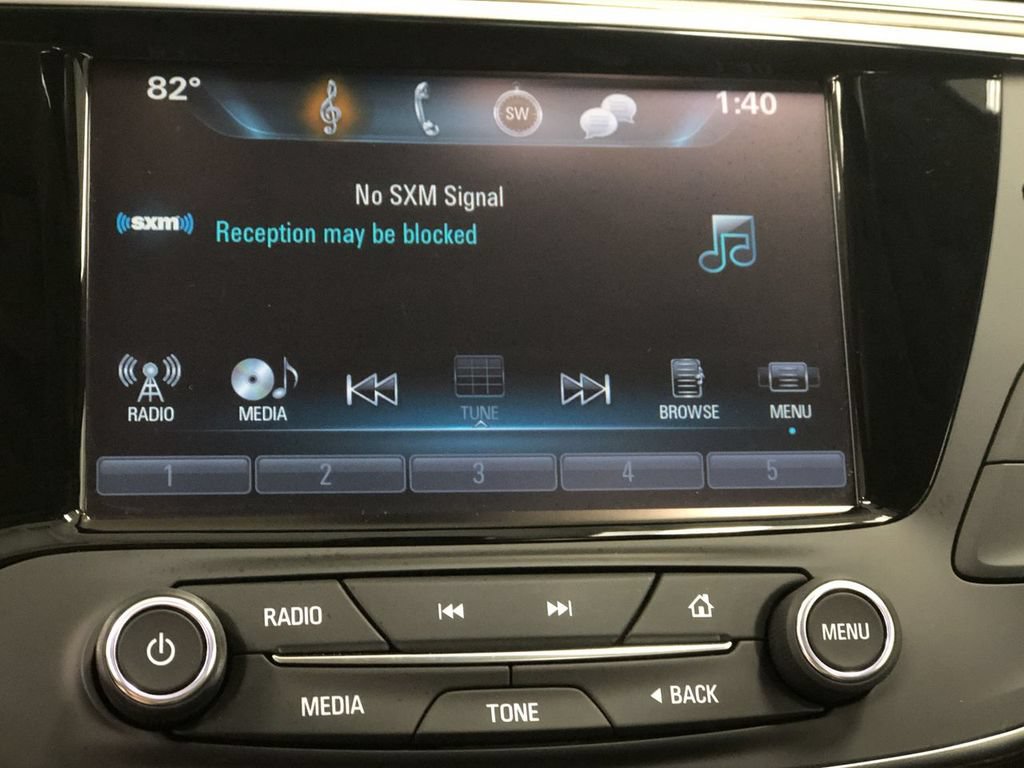 Used 2020 Buick Envision Essence FWD image 16