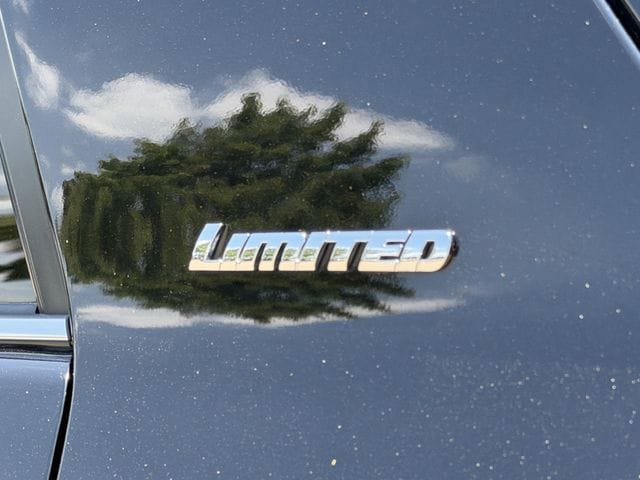 Used 2023 Toyota 4Runner Limited RWD image 10