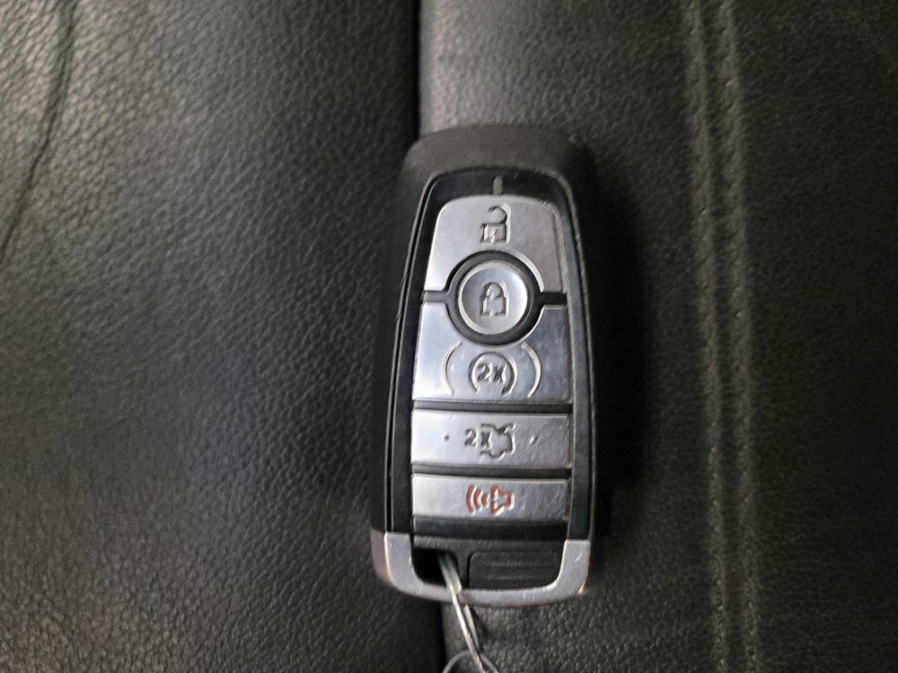 Used 2018 Ford Edge SEL w/ Equipment Group 201A FWD image 32