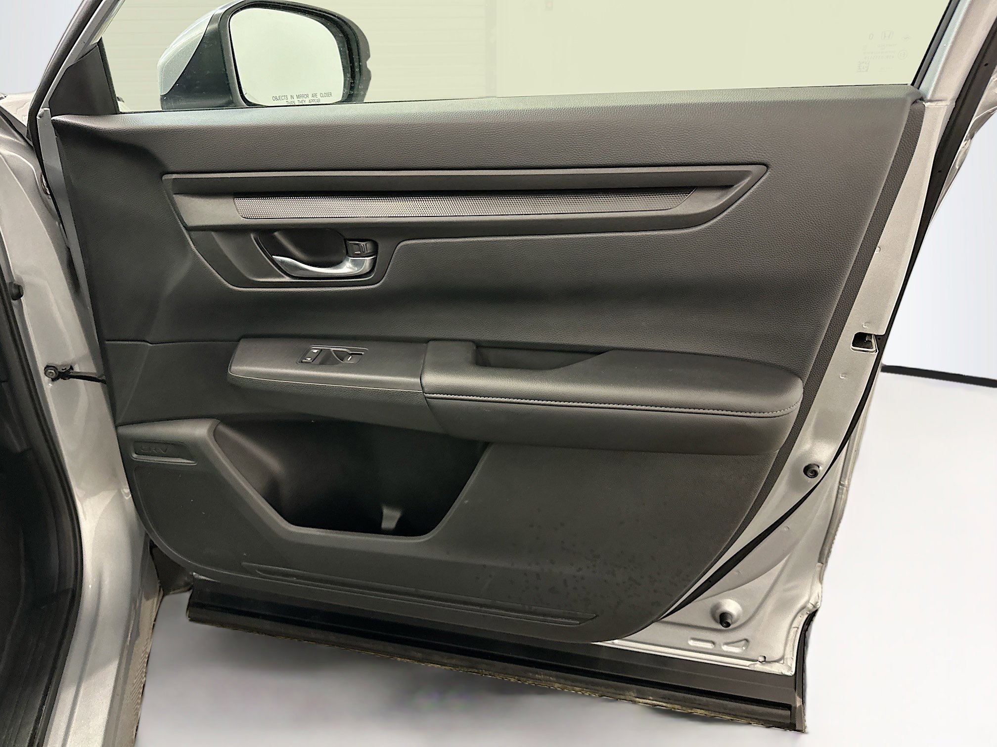Used 2025 Honda CR-V LX image 32