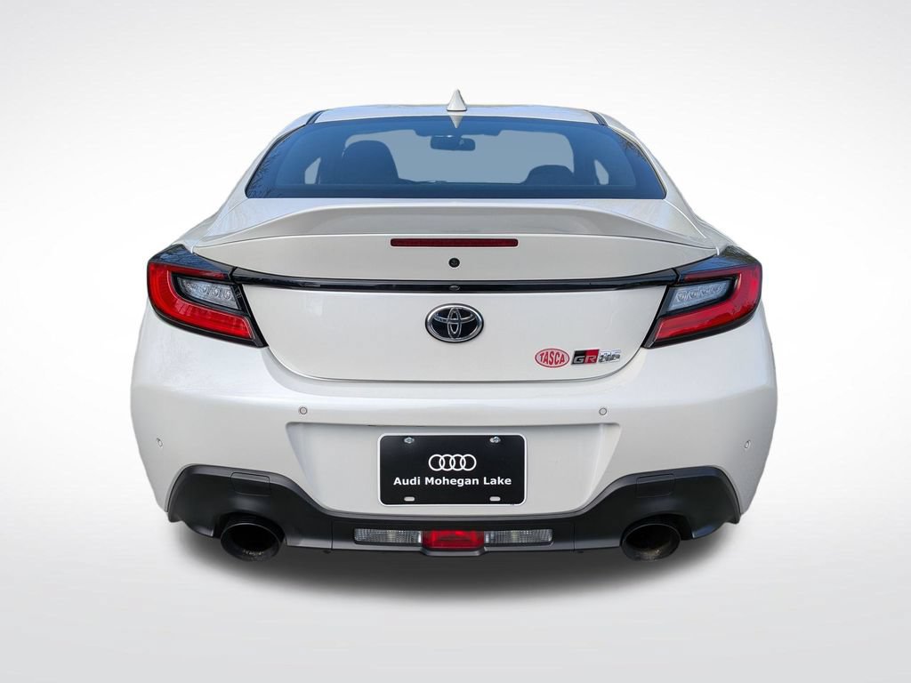 Used 2023 Toyota GR86 Premium RWD image 4