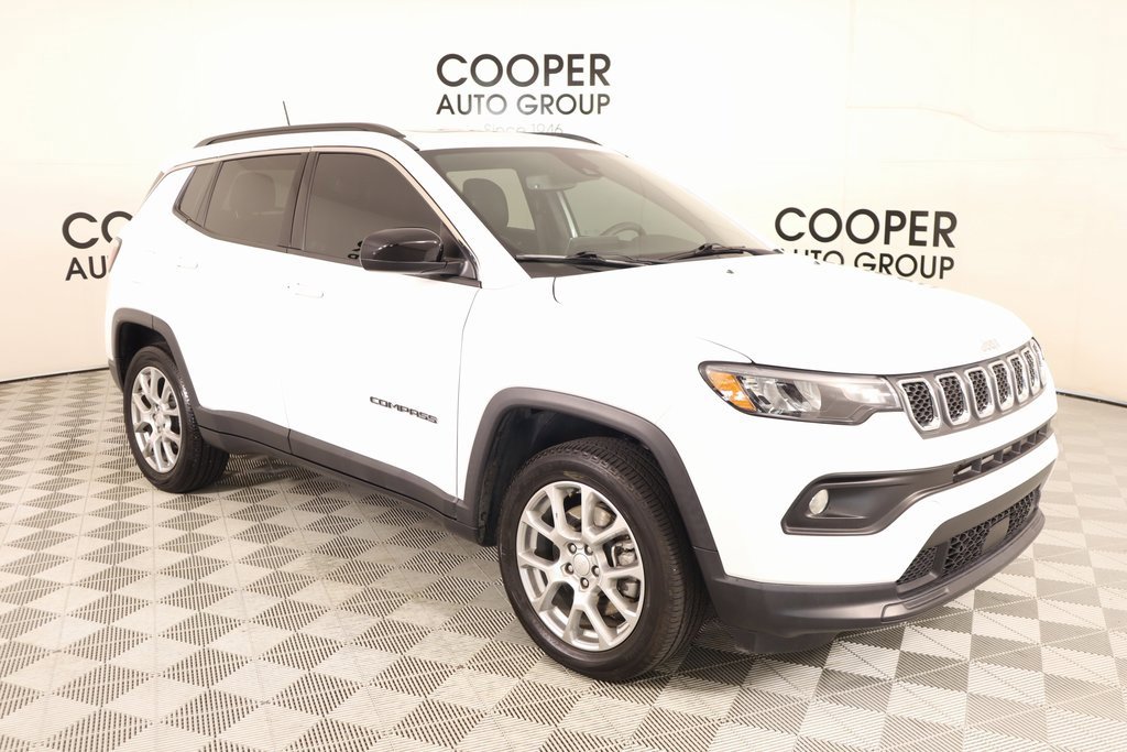 Used 2024 Jeep Compass Latitude w/ Sun and Sound Group