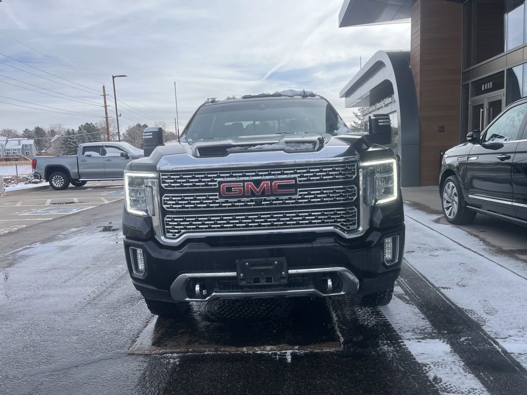 Used 2021 GMC Sierra 3500 Denali w/ Denali Black Diamond Edition image 2