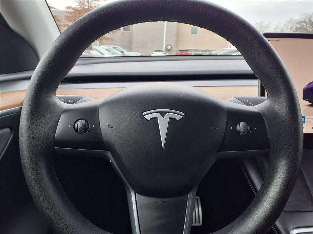 Used 2023 Tesla Model Y Performance image 15