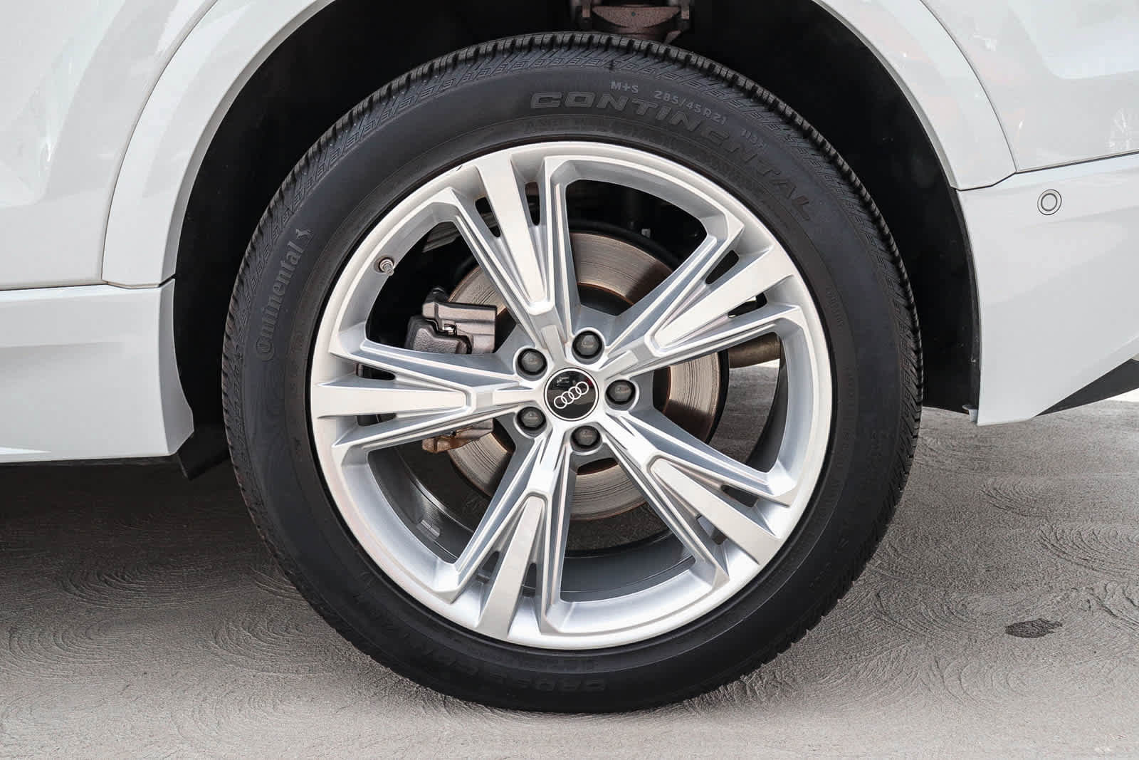 Used 2023 Audi Q8 Premium w/ Convenience Package image 26