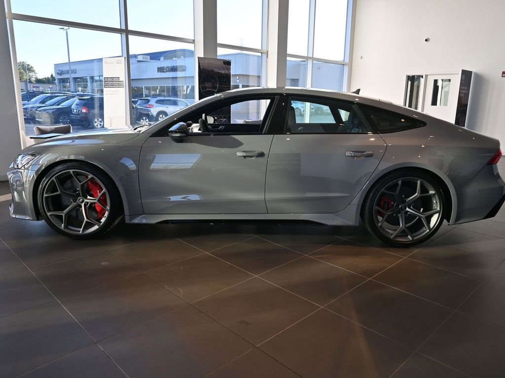 New 2026 Audi RS 7 Performance image 9