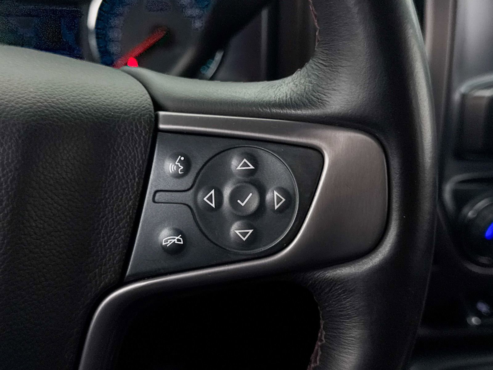 Used 2017 GMC Sierra 1500 SLT w/ All Terrain Package image 32