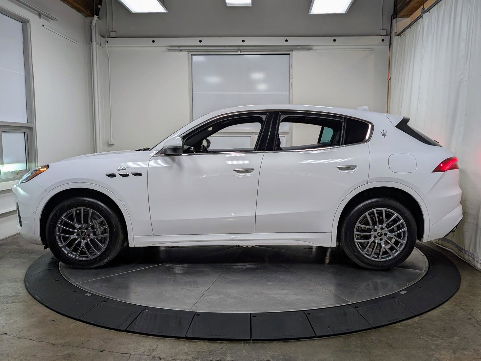 Used 2023 Maserati Grecale GT image 6