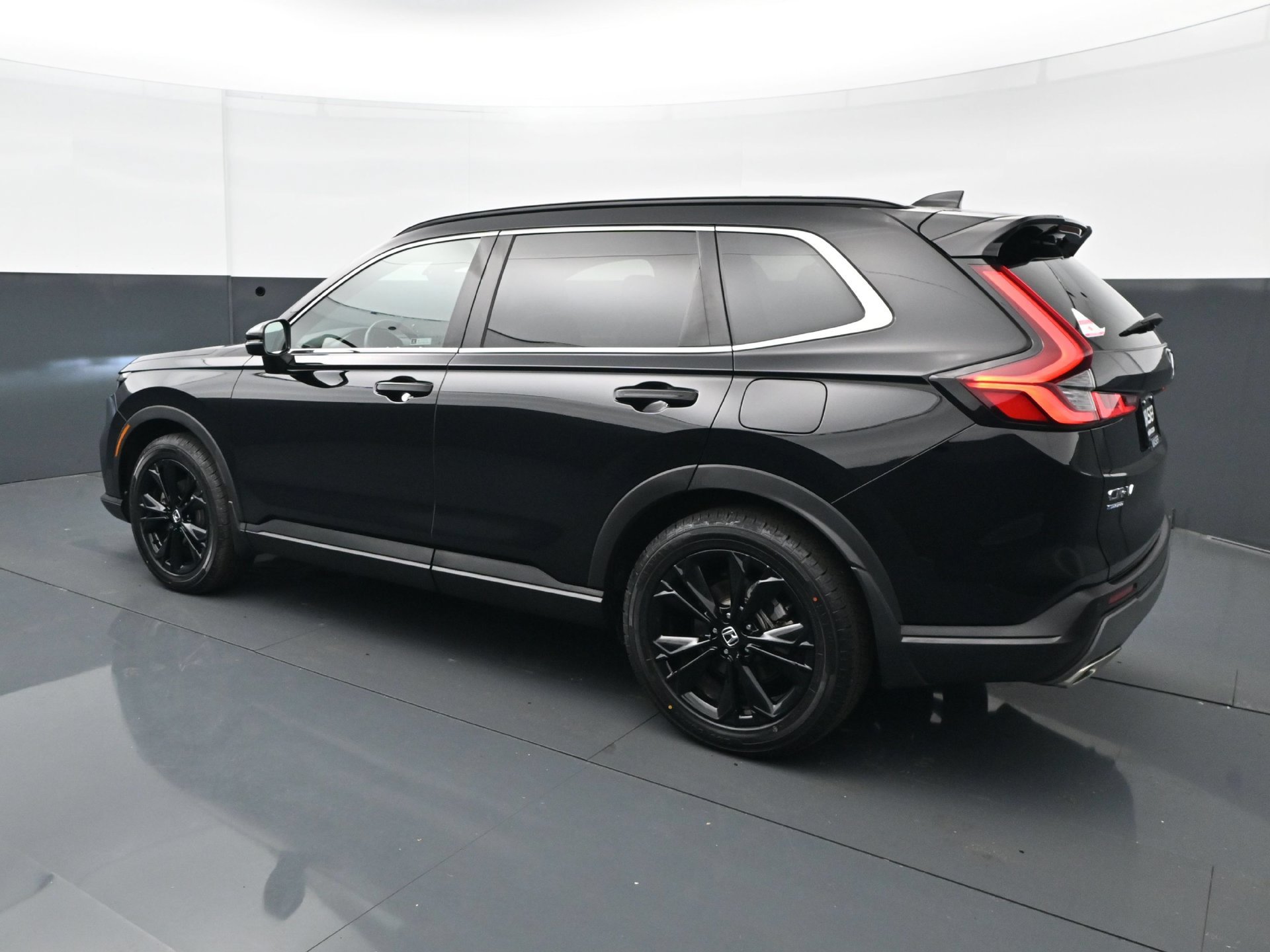Used 2024 Honda CR-V Sport Touring image 4