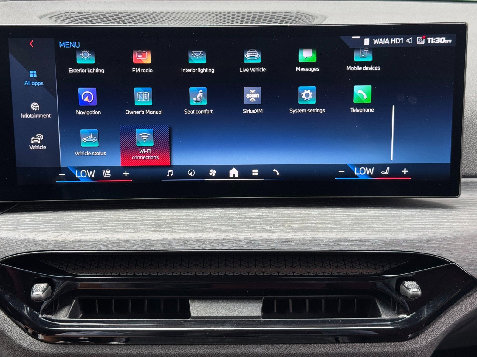 Used 2025 BMW M340i w/ Premium Package RWD image 28