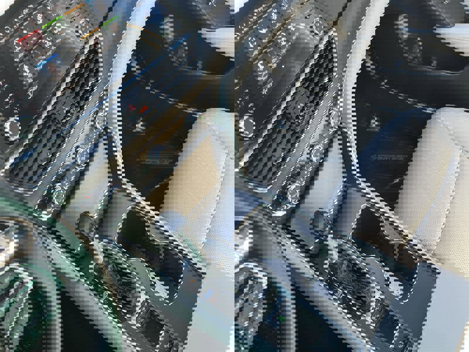 Used 2018 Honda Accord Touring image 25