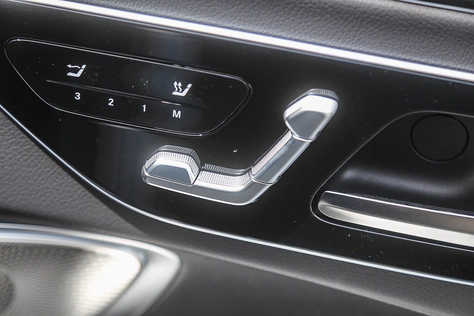 New 2026 Mercedes-Benz CLE 450 4MATIC Cabriolet image 25