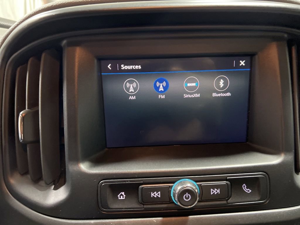 Used 2021 Chevrolet Colorado W/T w/ Custom Special Edition image 32