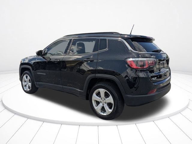 Used 2018 Jeep Compass Latitude w/ Popular Equipment Group FWD image 5