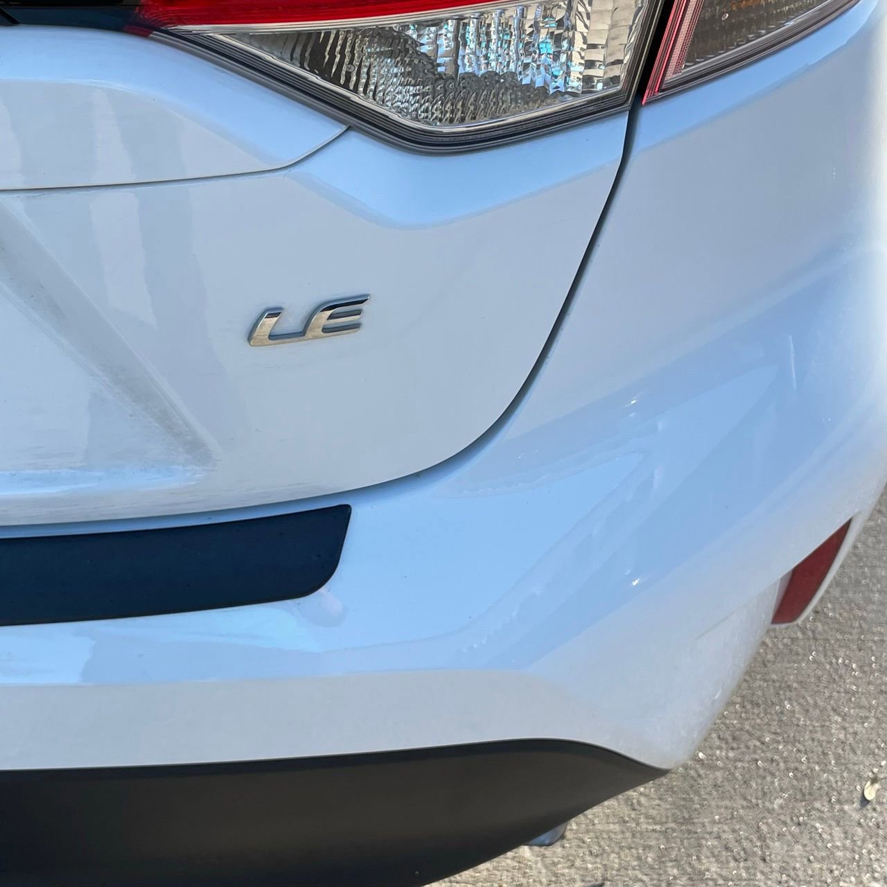 Used 2024 Toyota Corolla LE image 6