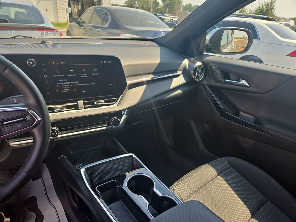 Used 2025 Chevrolet Equinox LT image 15