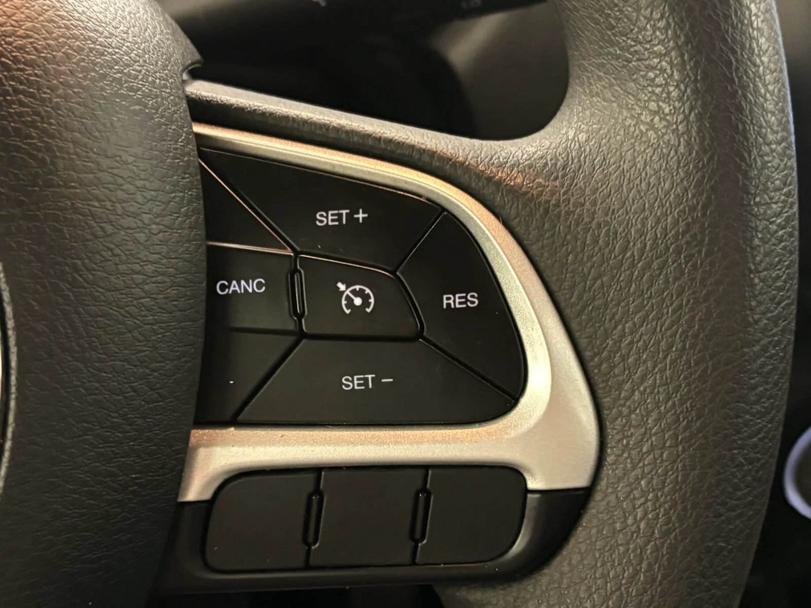 Used 2020 Jeep Renegade Sport FWD image 45