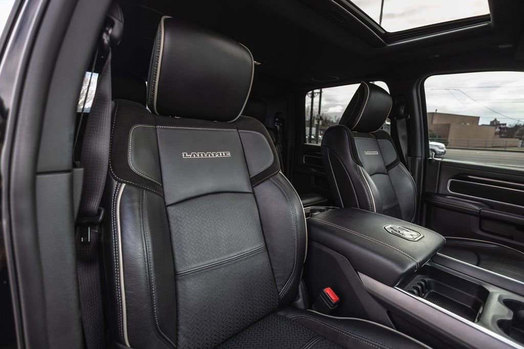 Used 2022 RAM 3500 Laramie image 33