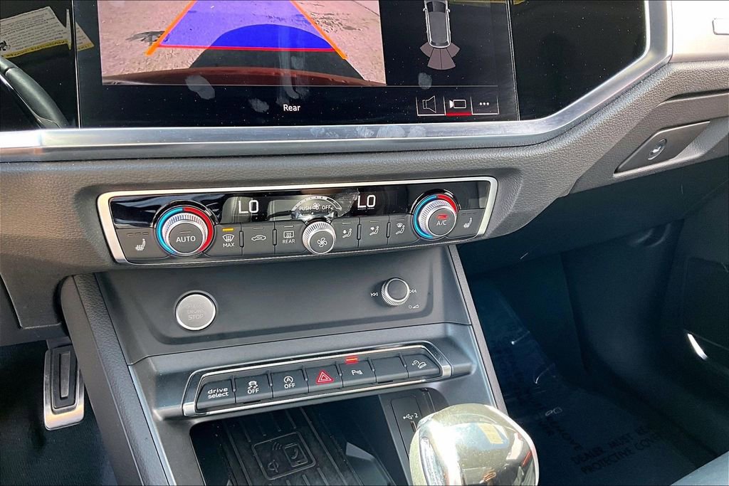 Used 2020 Audi Q3 2.0T Premium Plus w/ Premium Plus Package image 16