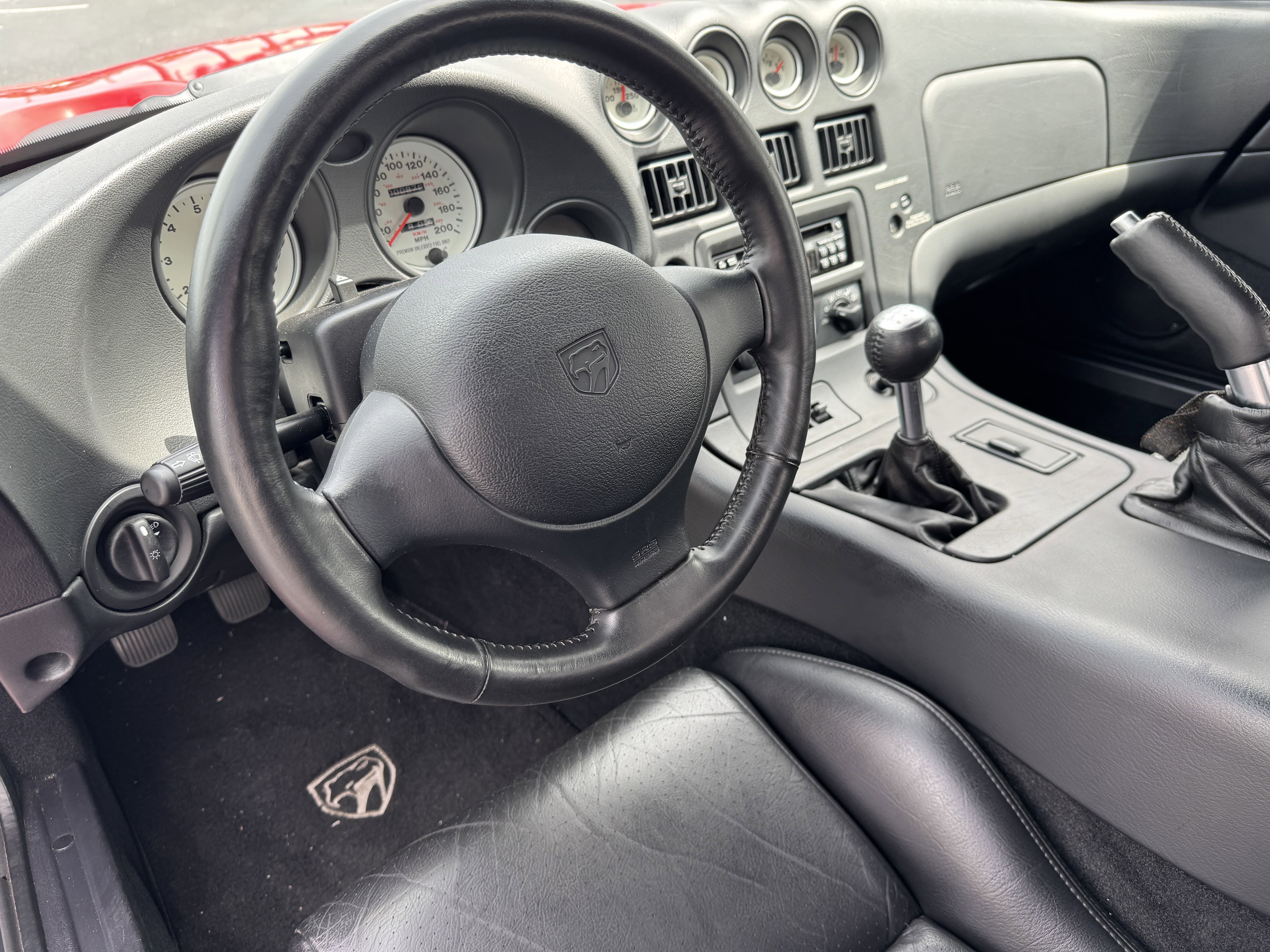 Used 2000 Dodge Viper RT/10 image 15