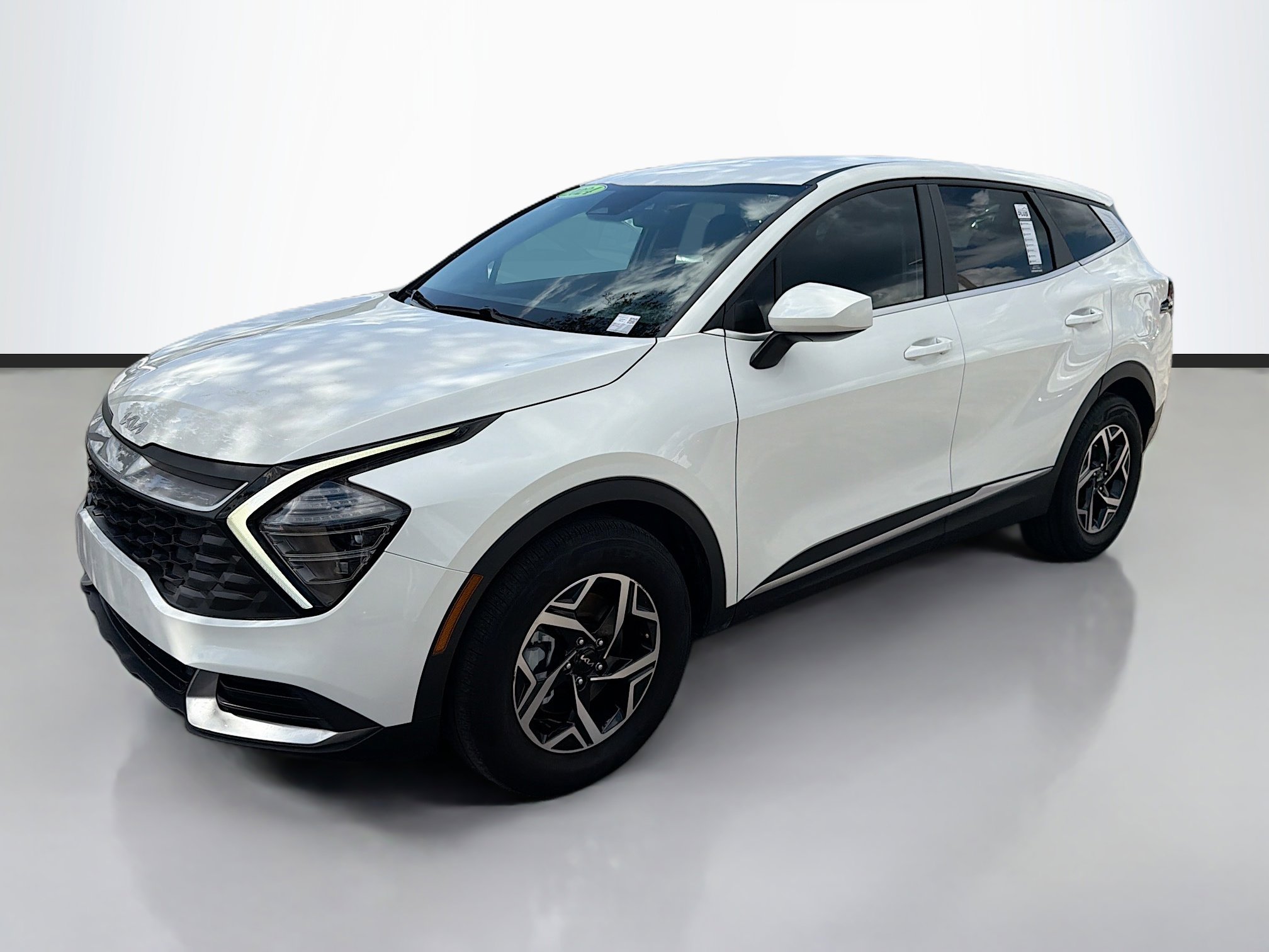 Used 2024 Kia Sportage LX image 7