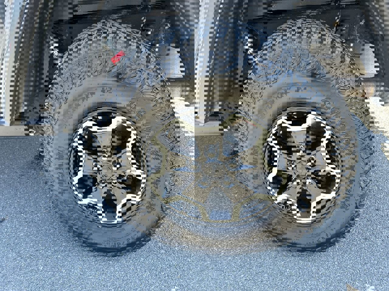 Used 2020 Jeep Gladiator Rubicon w/ LED Lighting Group AWD/4WD image 10