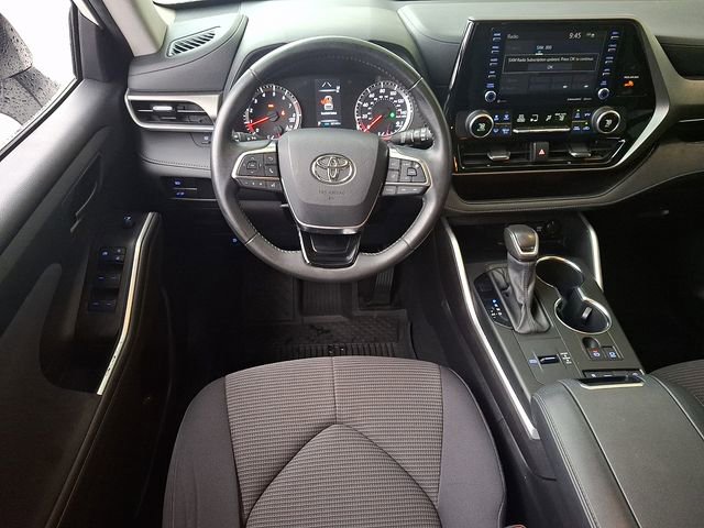 Used 2021 Toyota Highlander LE image 11