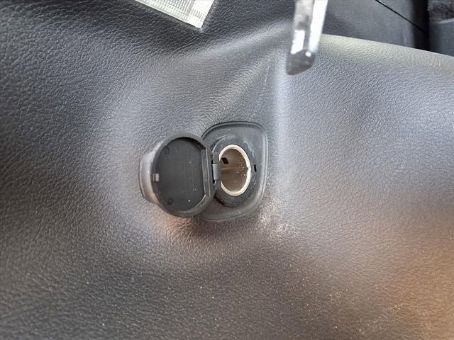 Used 2021 Jeep Cherokee Trailhawk w/ Technology Group image 79