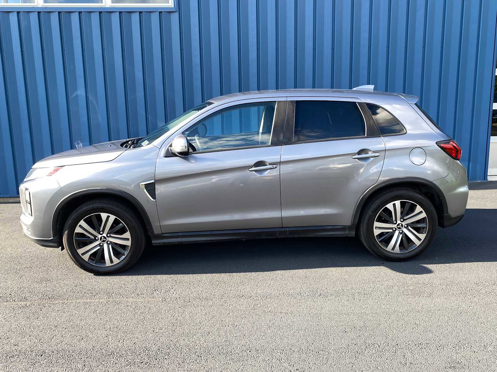 Used 2020 Mitsubishi Outlander Sport SE AWD/4WD image 13