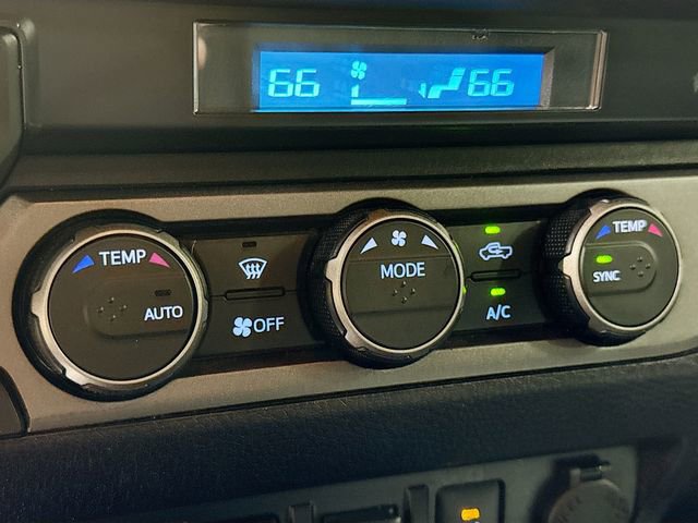 Used 2021 Toyota Tacoma TRD Off-Road image 17