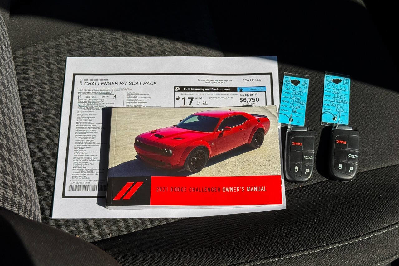 Used 2021 Dodge Challenger R/T Scat Pack w/ Driver Convenience Group image 42